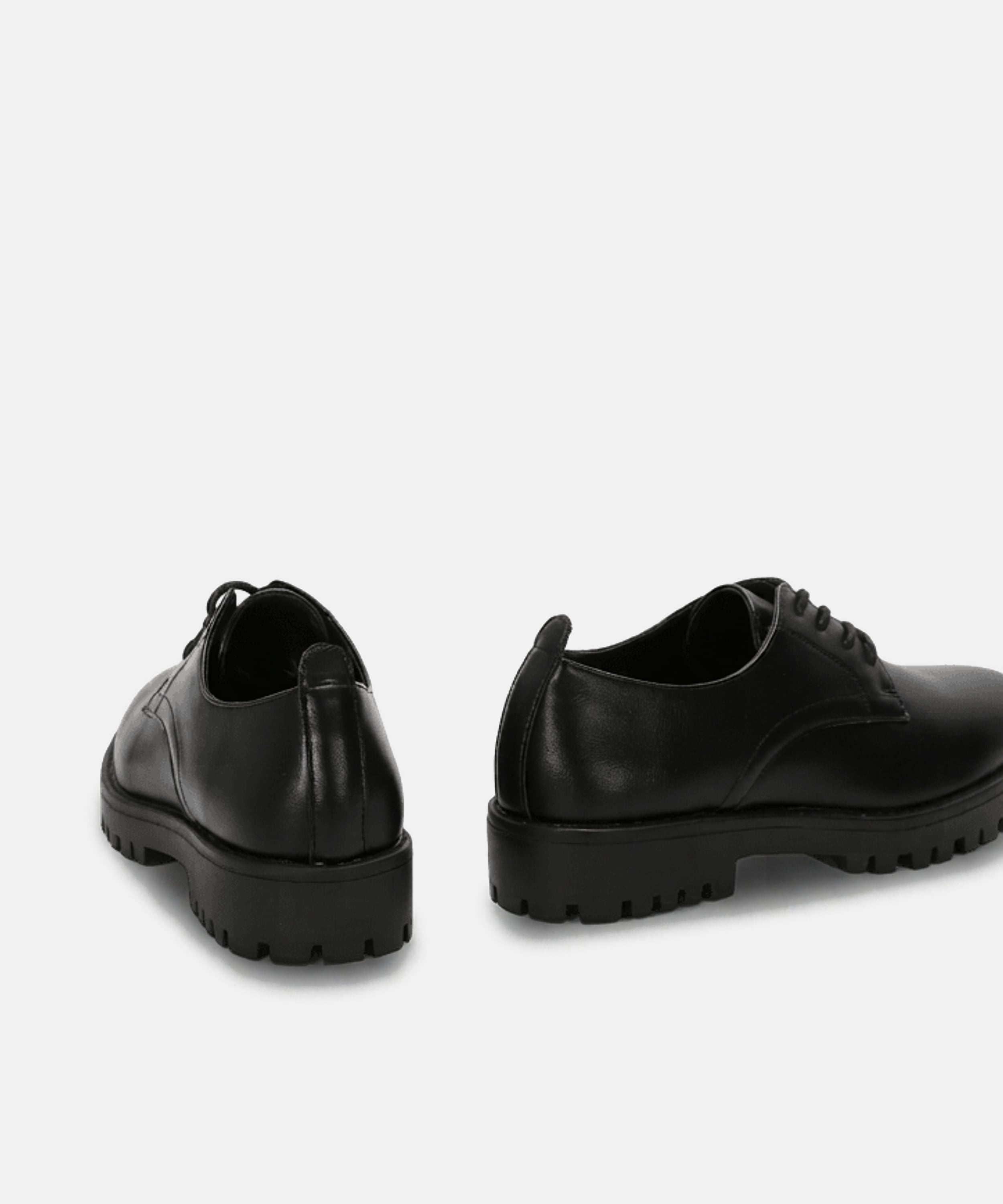 Mocas&iacute;n cordones suela track image number null